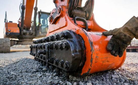 Kiedy płyta adaptacyjna jest potrzebna między szybkozłączem a młotem hydraulicznym