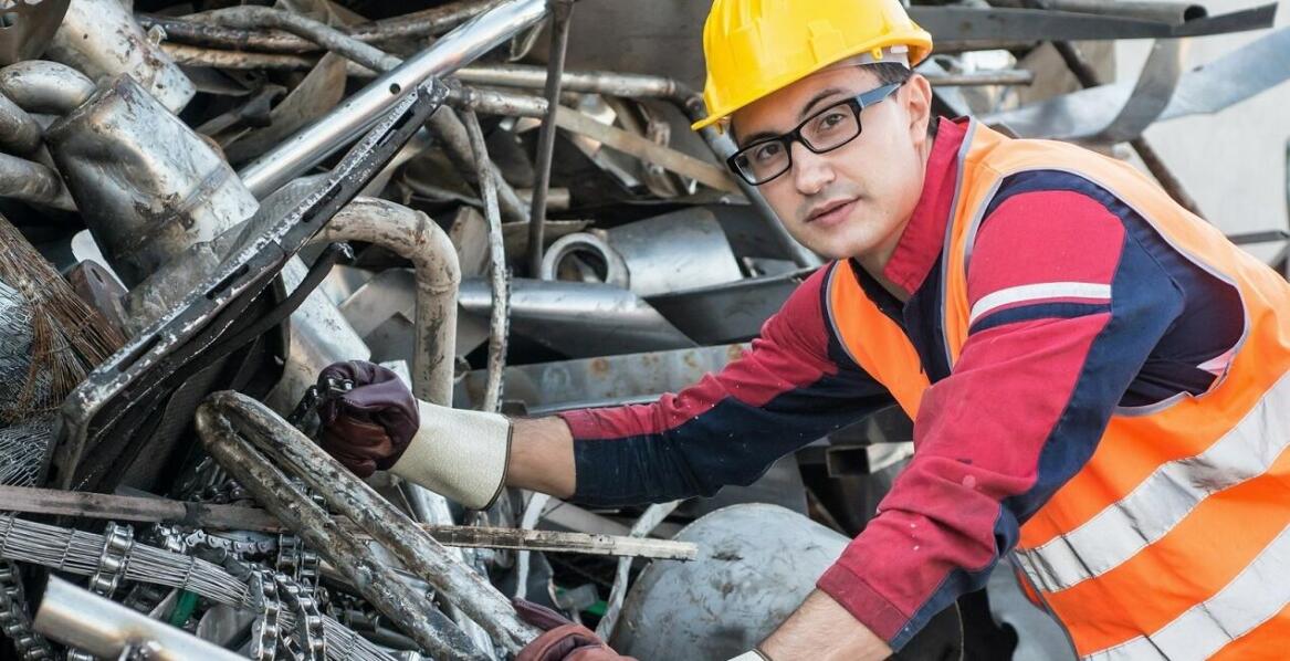 Czy można zarobić na sprzedaży złomu użytkowego?