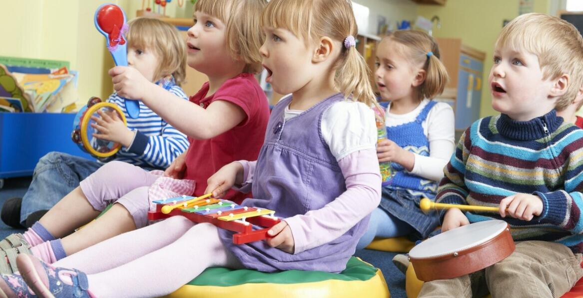 Dlaczego warto zapisać malucha do żłobka artystycznego?