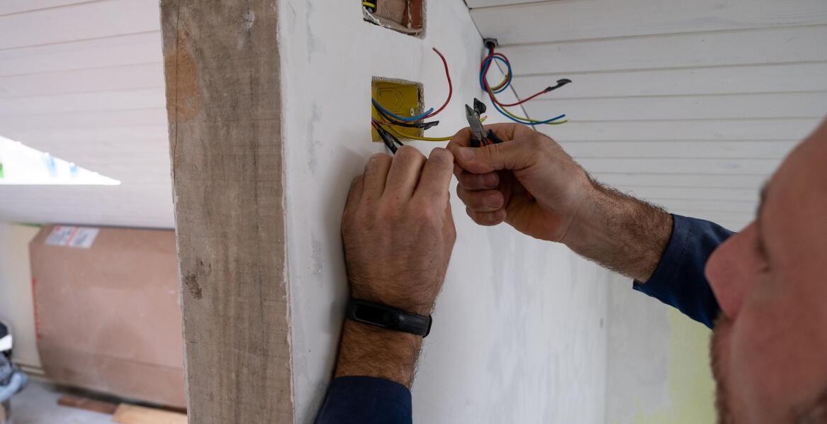 Jakich błędów należy unikać podczas montażu instalacji elektrycznych?