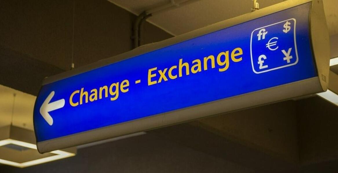 Na co zwrócić uwagę, wybierając kantor wymiany walut?