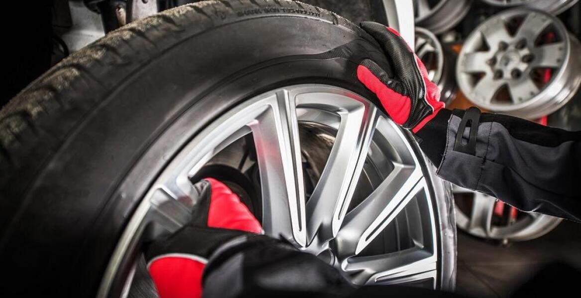 Jak dobierać materiały wulkanizacyjne do naprawy opon samochodowych?