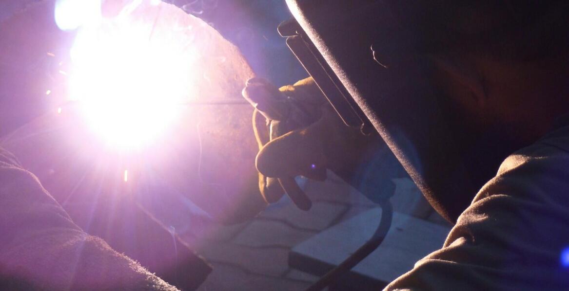 Na czym polega spawanie blachy?