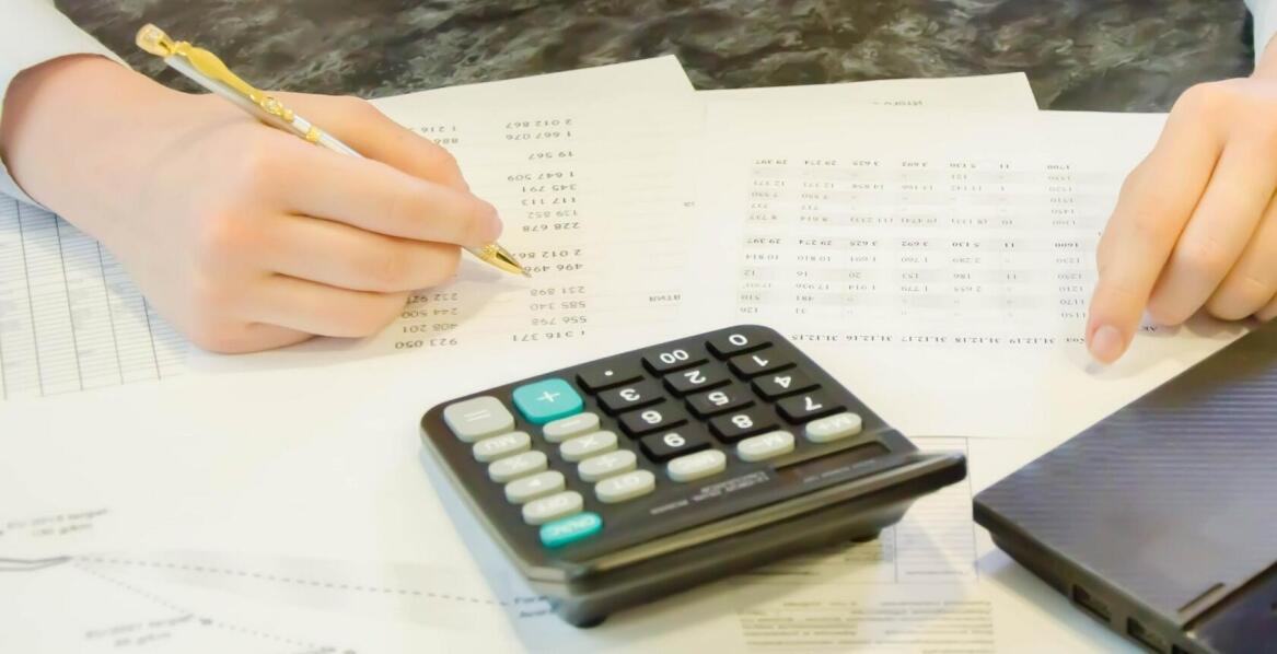 Dlaczego warto korzystać z profesjonalnych usług księgowych?