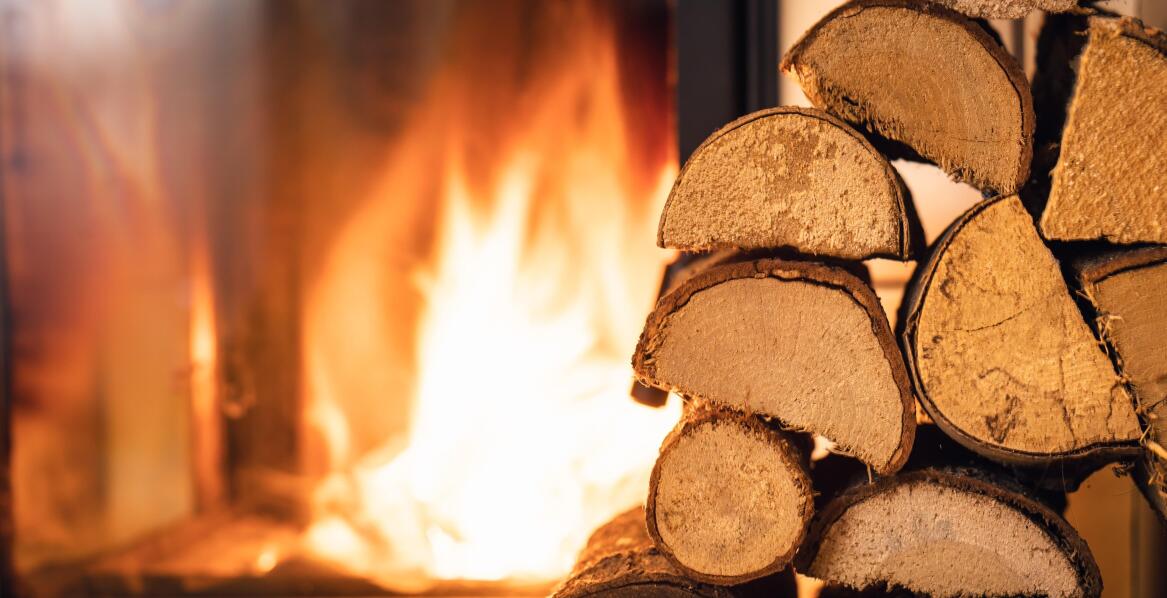 Jak wybrać dobre drewno do pieca?