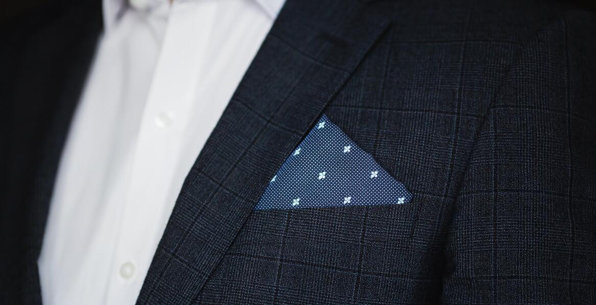 Eleganckie poszetki z logo firmy