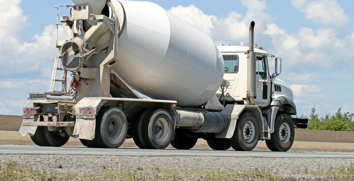 Jakie są przepisy dotyczące przewozu betonu betonowozem?