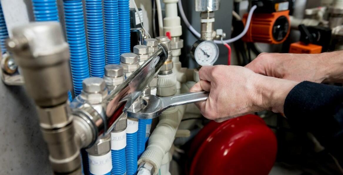 Co ile należy serwisować instalacje hydrauliczne?