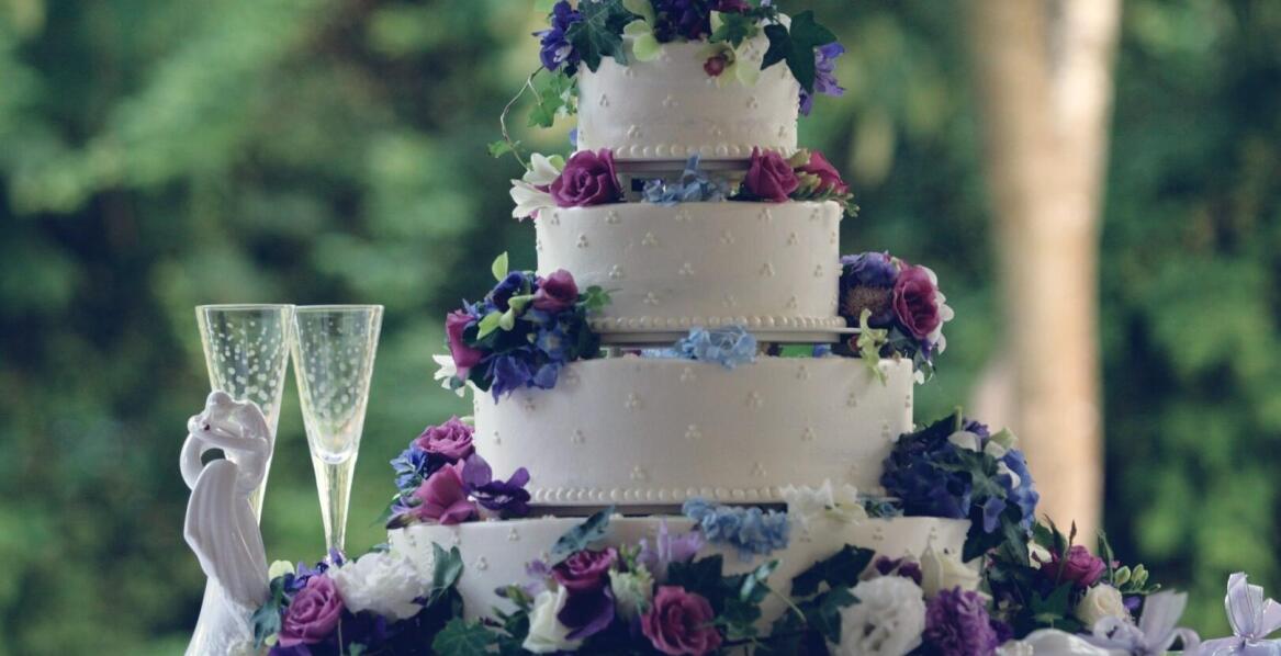 Najpopularniejsze smaki tortów weselnych w 2024 roku