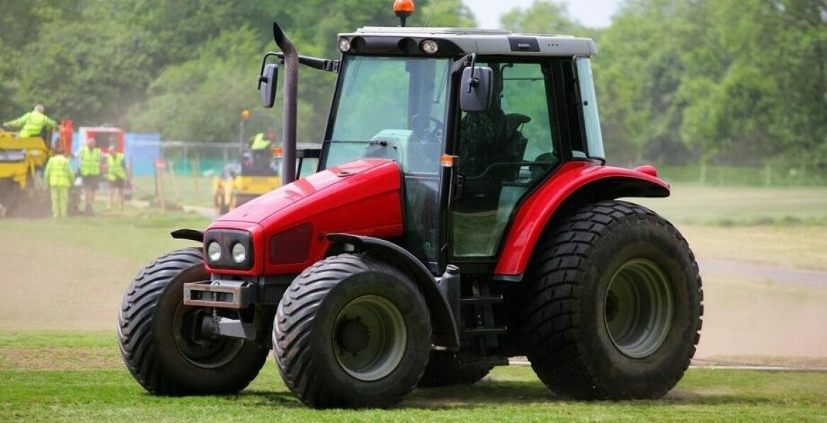 Jakie są najczęstsze awarie w ciągnikach i jakie części warto mieć na stanie?