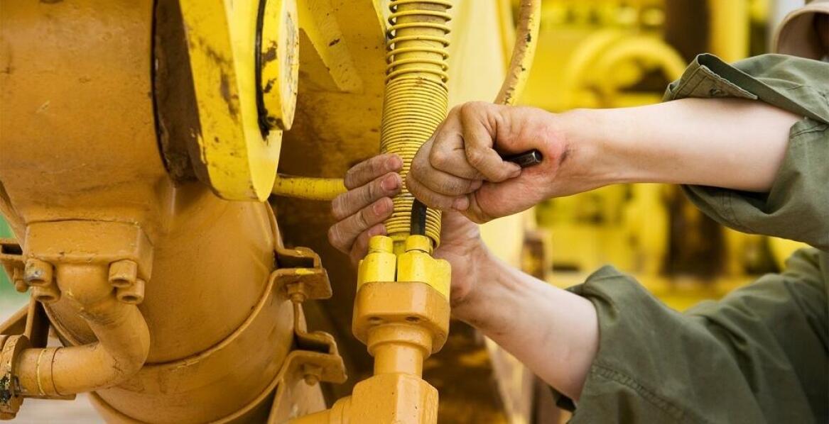 Części zamienne do maszyn budowlanych - co warto wiedzieć?