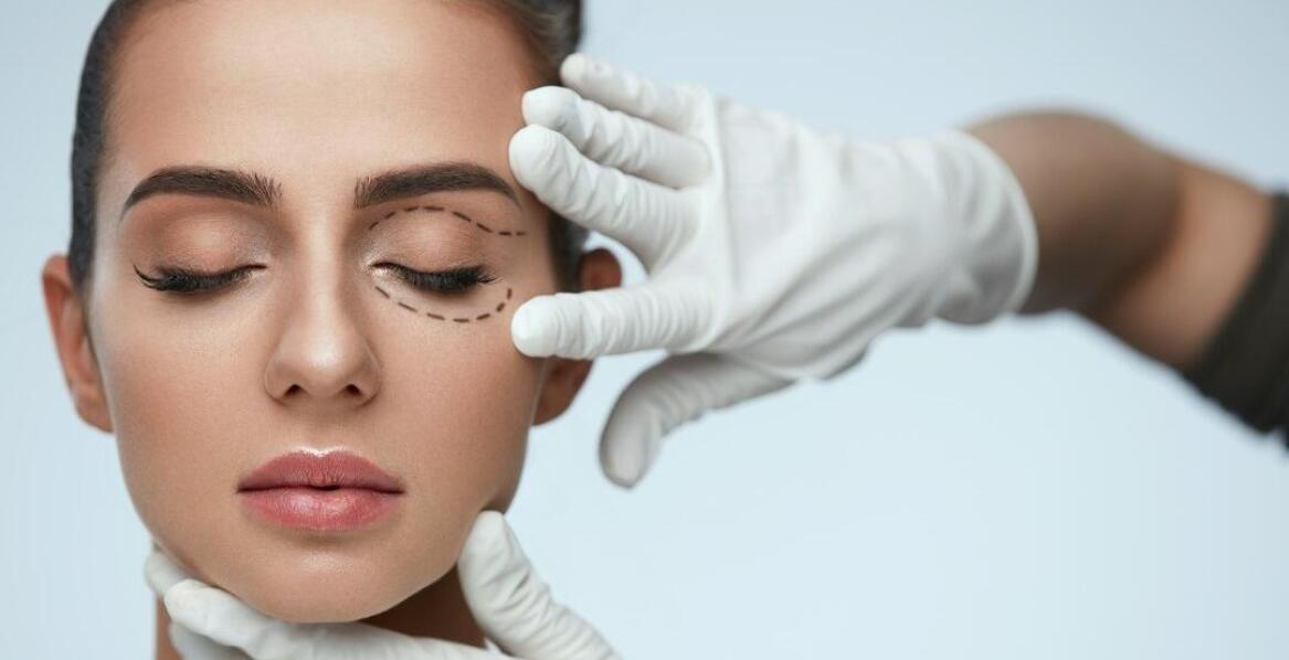 Czy blefaroplastyka powiek dolnych poprawia urodę twarzy?