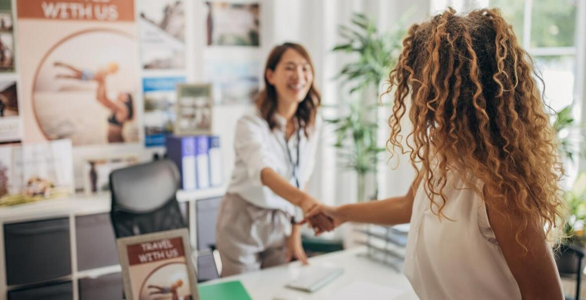 Czy warto jechać na wakacje z biurem podróży?