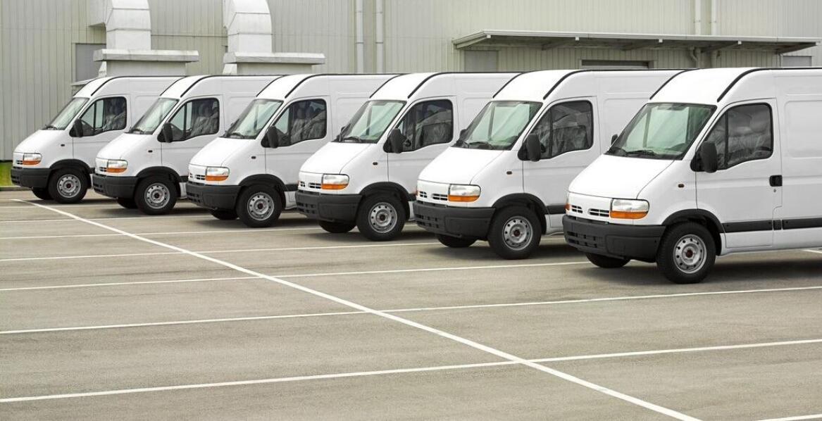 Przepisy prawne dotyczące spedycji do 3,5 tony: co warto wiedzieć?