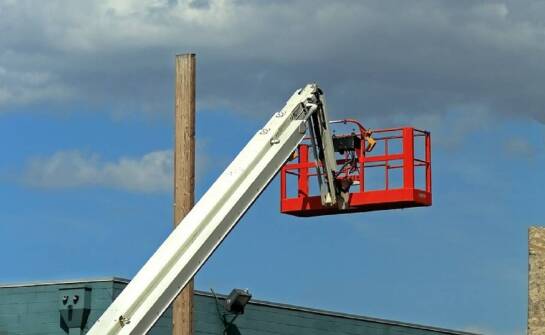 Jakie zastosowanie w budownictwie ma podnośnik koszowy?