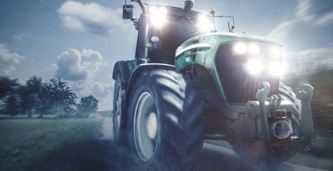 Najlepsze opcje oświetlenia LED dla różnych modeli ciągników Fendt