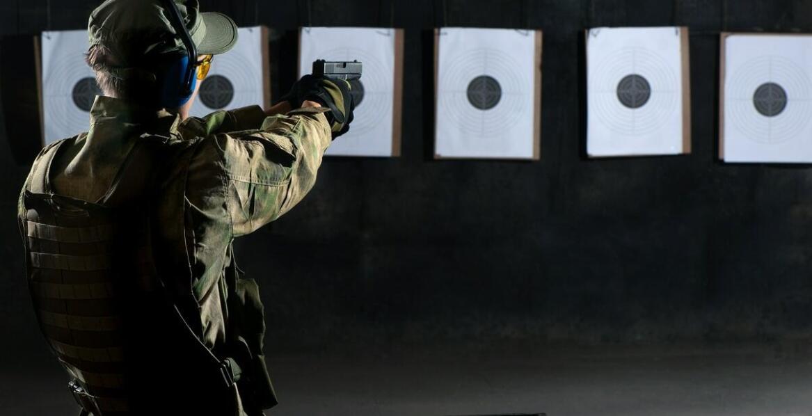 Strzelanie dynamiczne: co to jest i jak się do niego przygotować?