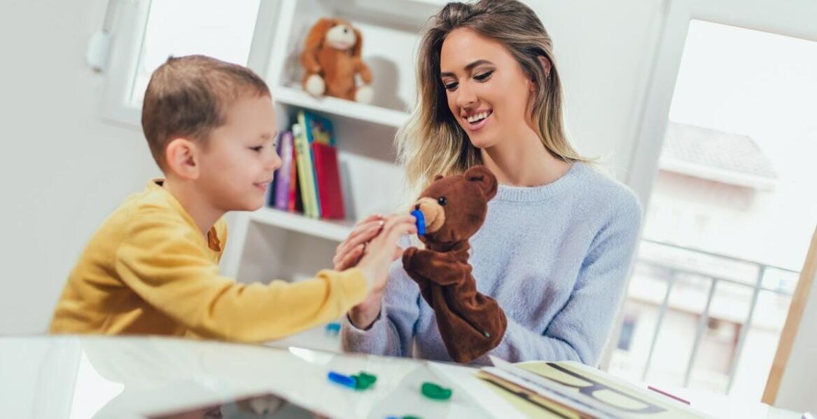 Zastosowanie integracji sensorycznej w terapii dzieci z autyzmem