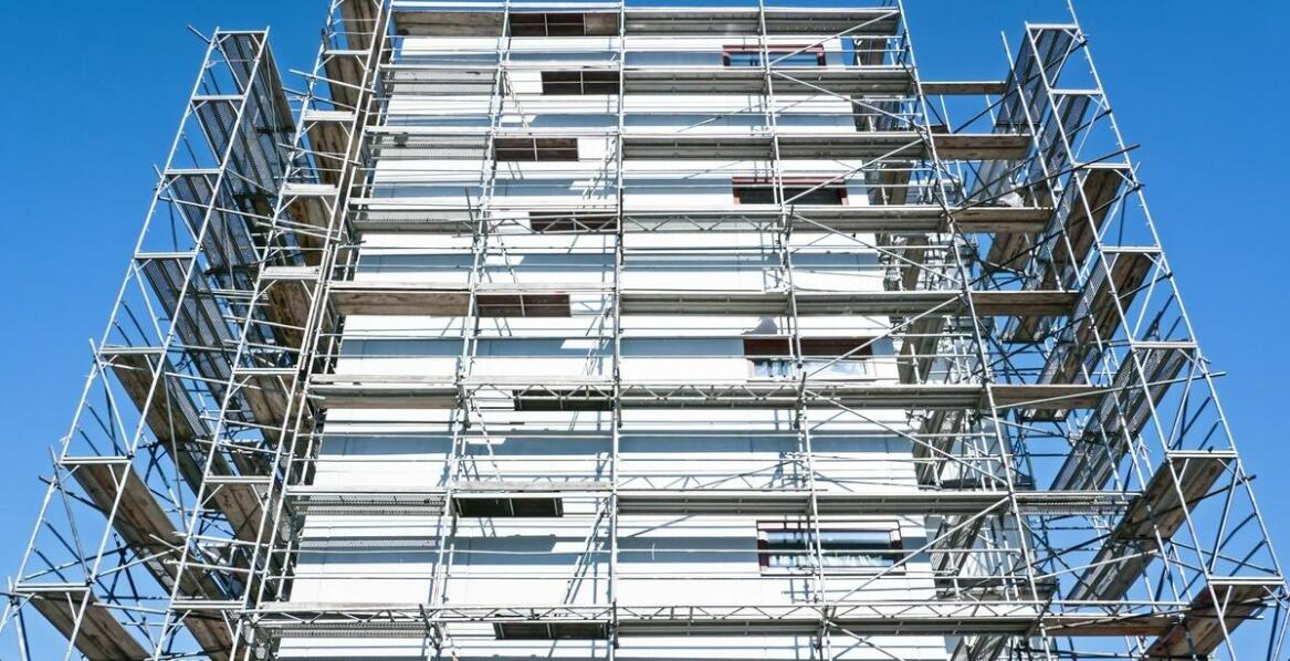 Jak wybrać odpowiednie rusztowania dla Twojego projektu w Legnicy?