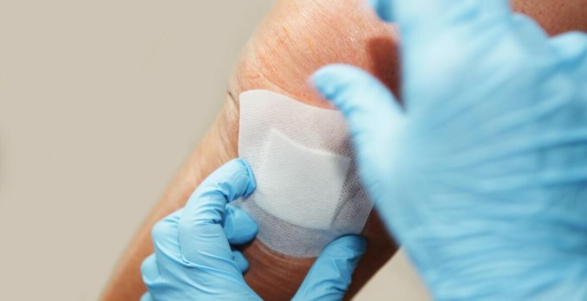 Do czego służy opatrunek piankowy?