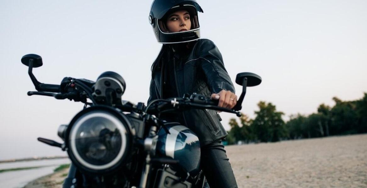 Jakie są najważniejsze cechy, na które należy zwrócić uwagę przy wyborze kurtki motocyklowej dla kobiet?