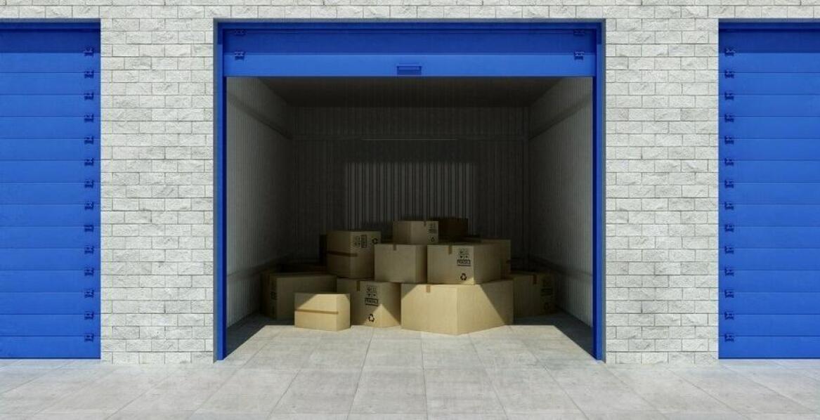 Jakie są zalety korzystania z self storage w porównaniu do tradycyjnych magazynów?