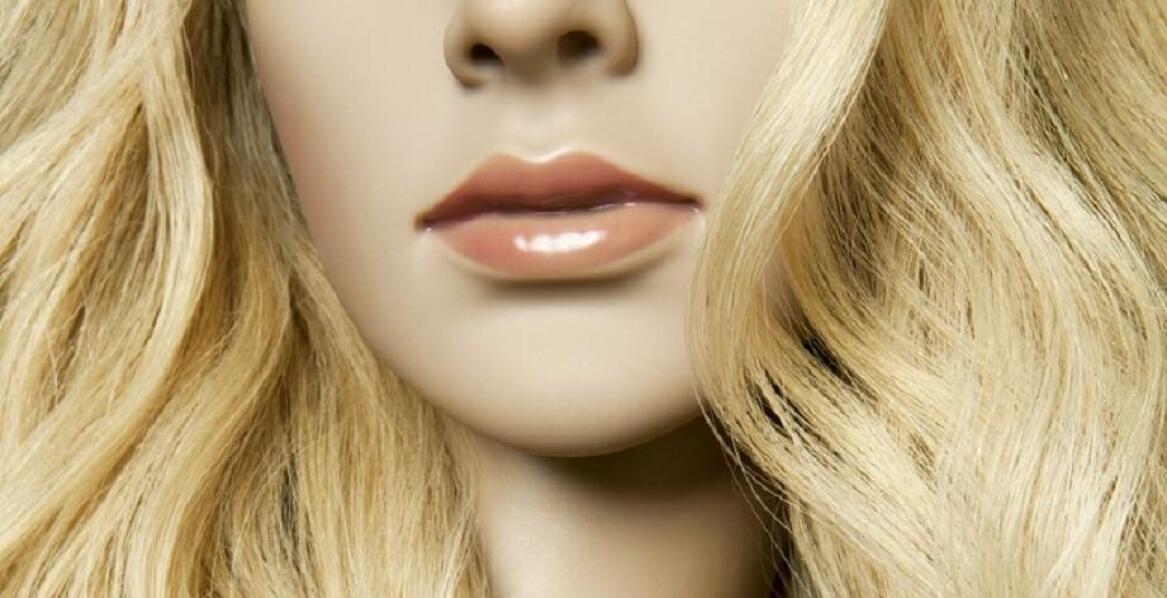 Peruki naturalne dla osób z chorobami prowadzącymi do utraty włosów