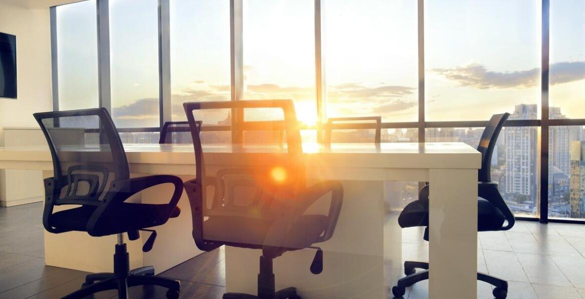 Jak przeprowadzić pomiar oświetlenia w pomieszczeniach biurowych?