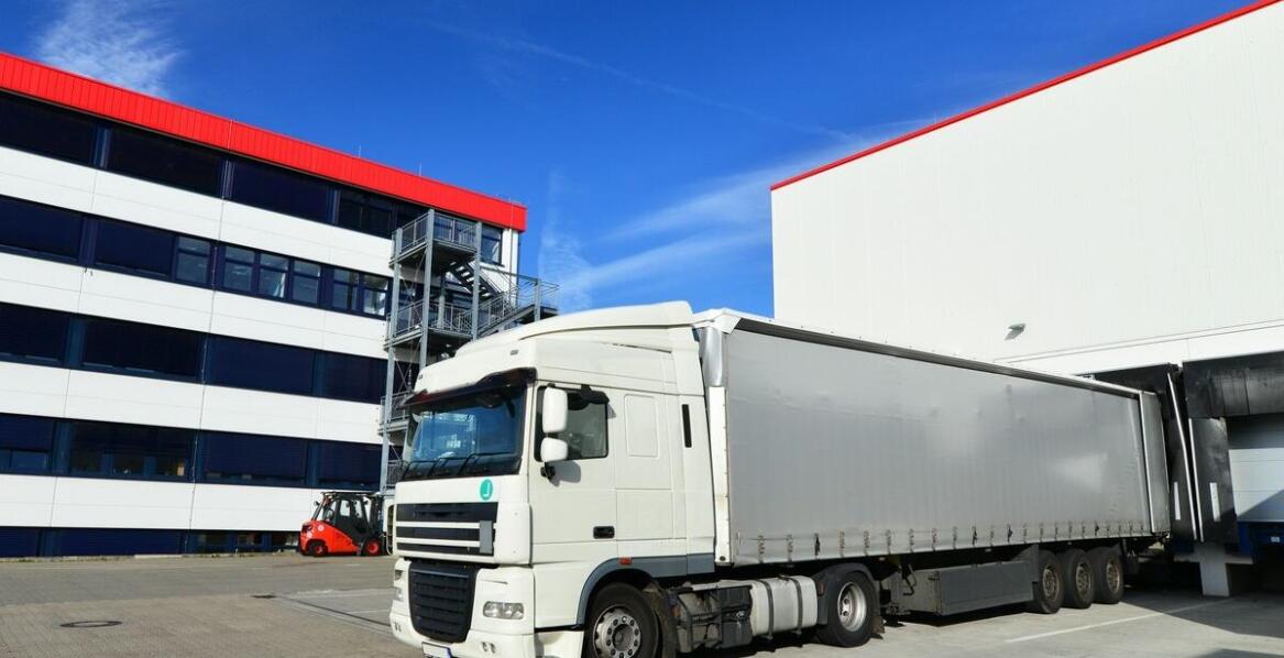 Innowacyjne rozwiązania w transporcie i spedycji - podążanie za nowoczesnymi technologiami