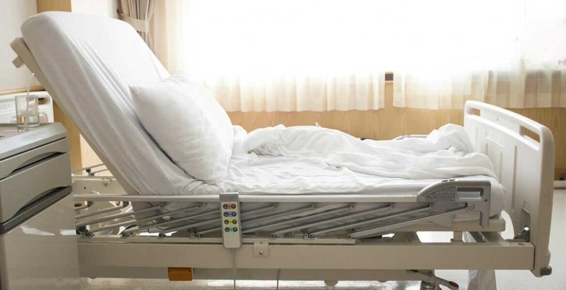 Jakie korzyści zapewniają materace przeciwodleżynowe?