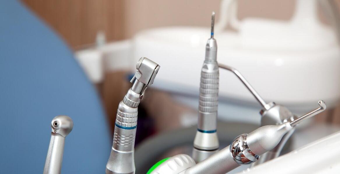 Z jakimi problemami można zgłosić się na pogotowie stomatologiczne?