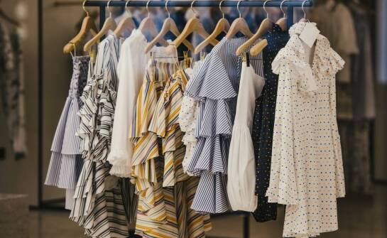 Co można znaleźć w sklepie z odzieżą plus size?