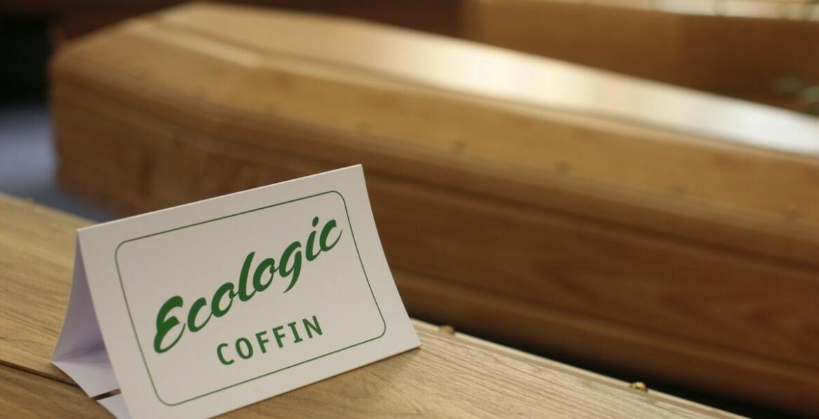 Czym kierować się przy wyborze trumny?