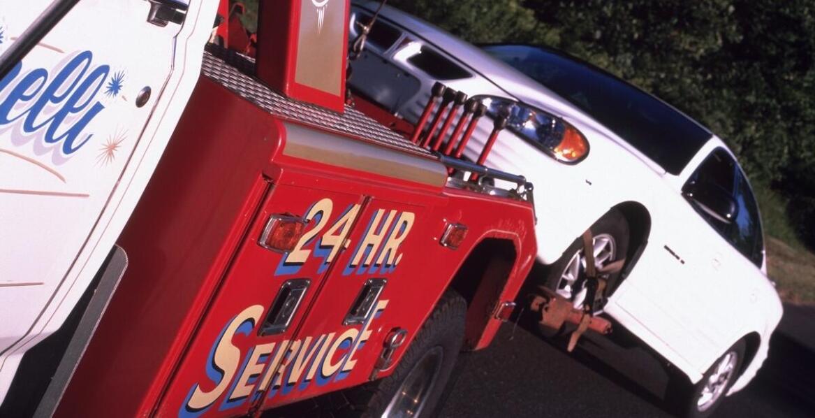 Pomoc drogowa w Drodze: holowanie samochodów i transport maszyn rolniczych