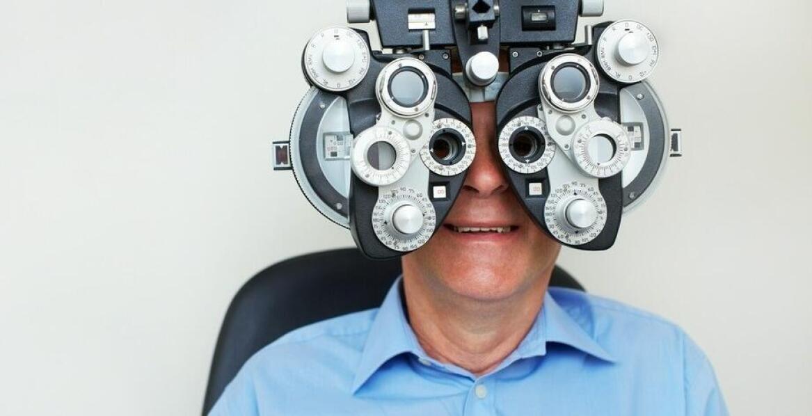 Czym optometrysta różni się od optyka?