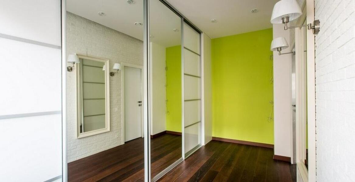 Czy warto zainwestować w niestandardowe lustra od producenta?