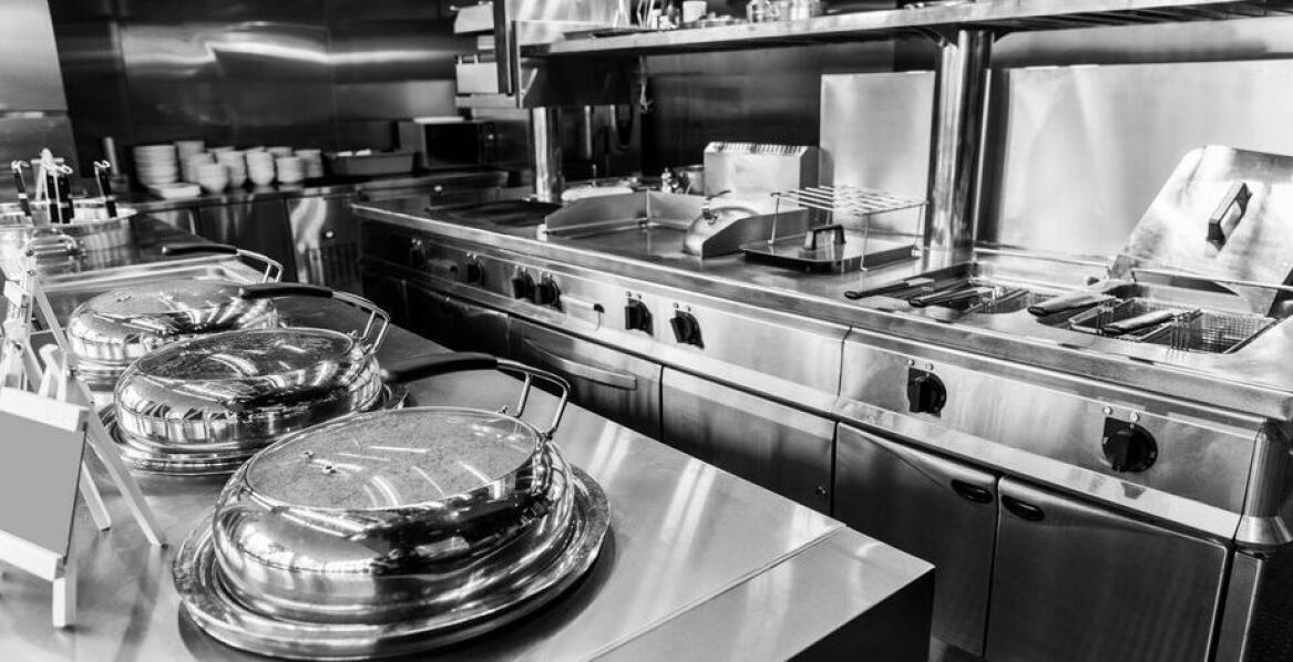 Urządzenia ze stali nierdzewnej- czy przydadzą się do lokalu gastronomicznego?