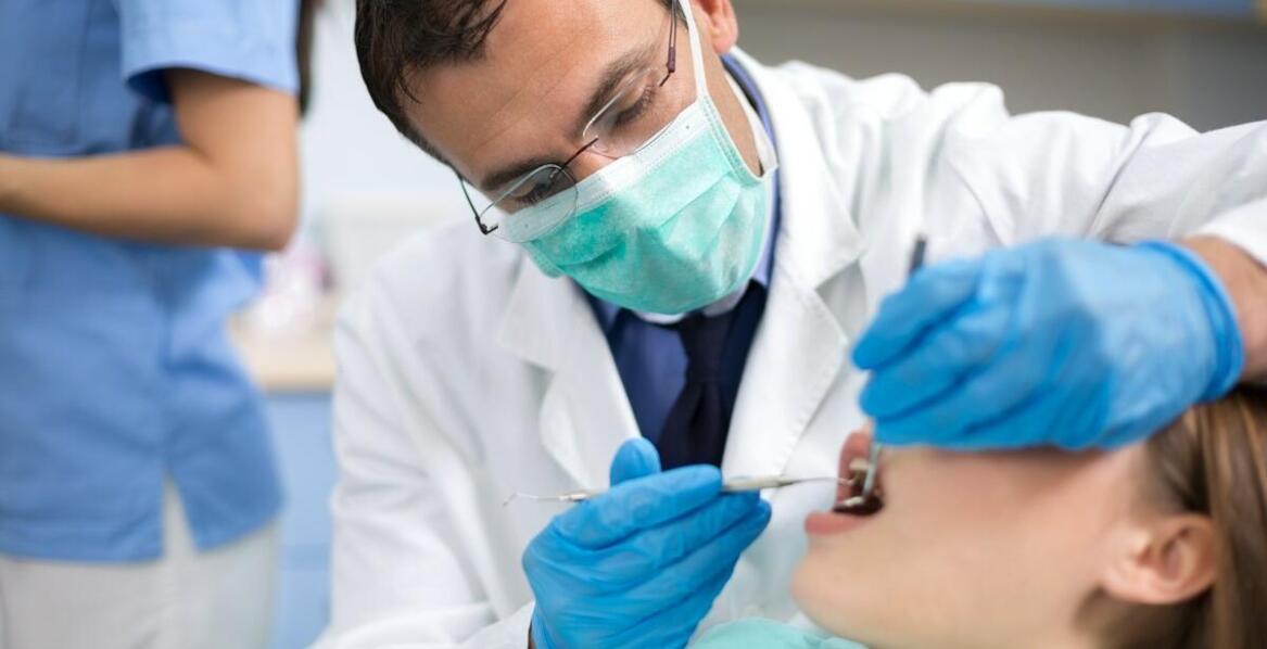 Leczenie chirurgiczne torbieli i zmian patologicznych w jamie ustnej