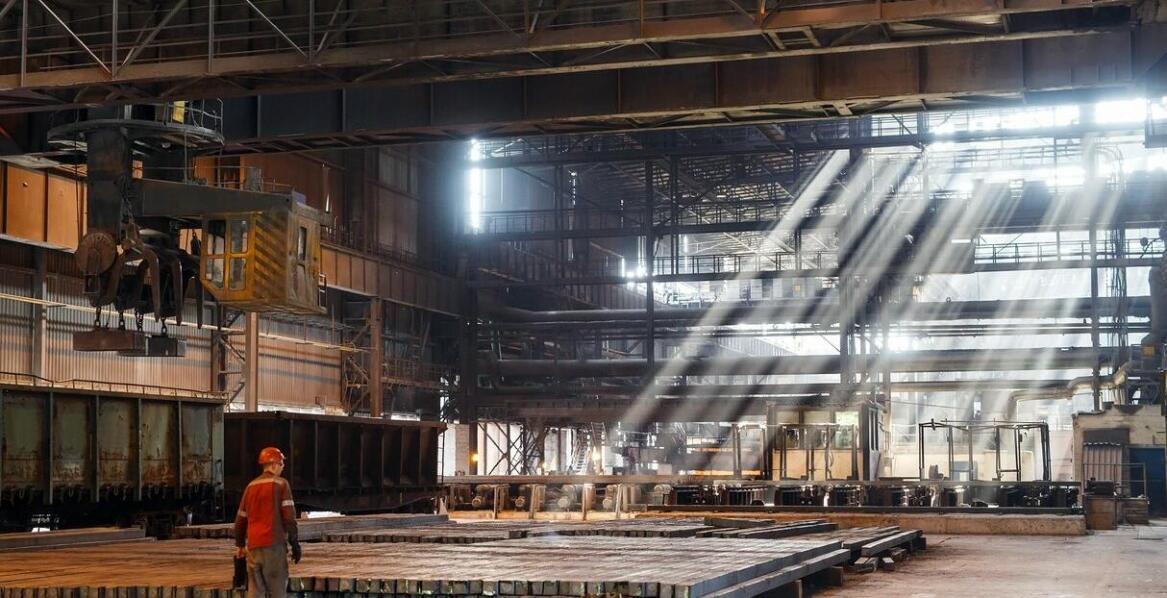 Jak wybrać odpowiednią hurtownię stali?