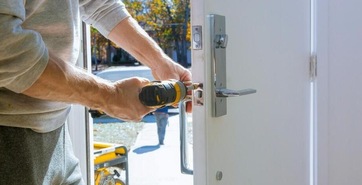 Czy outsourcing ślusarzy to dobre rozwiązanie dla biznesu?