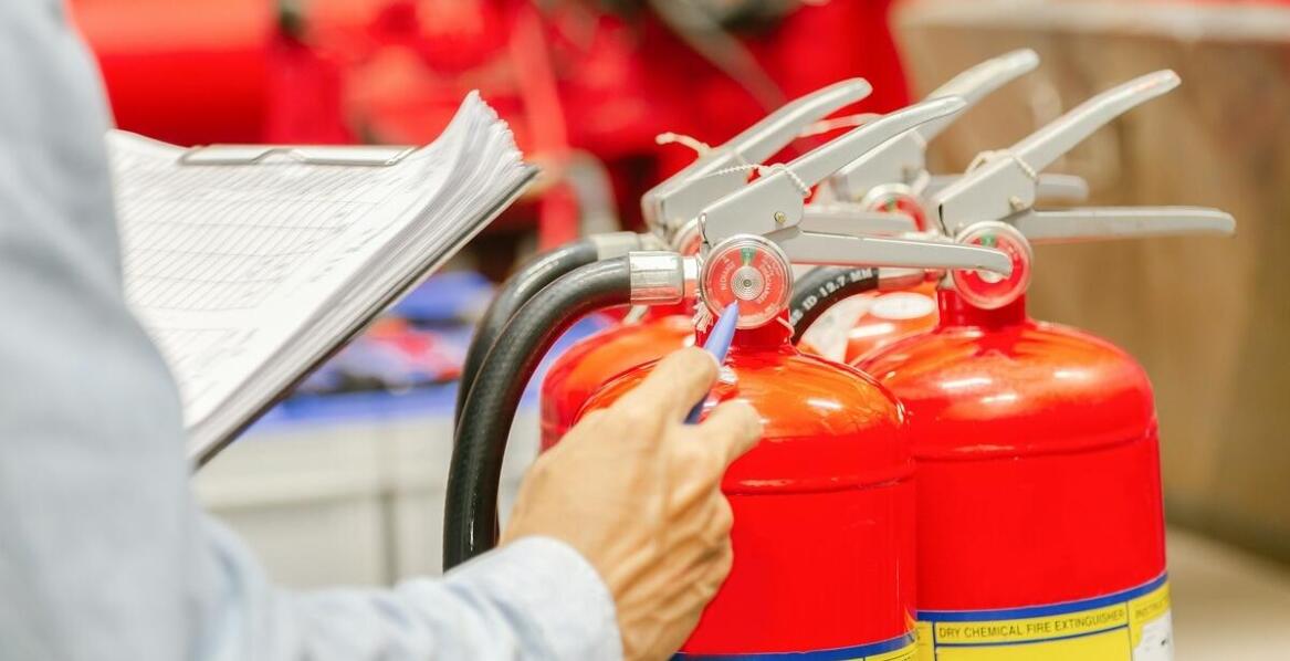 Przegląd gaśnic - jak często powinien być przeprowadzany?