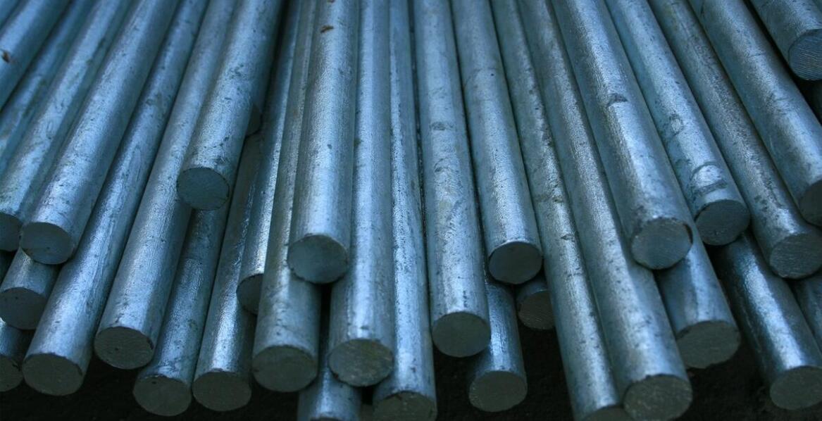 Zastosowanie prętów aluminiowych w budownictwie: lekkość i trwałość