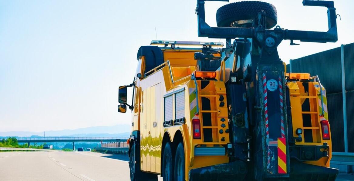 Kiedy i jak skorzystać z pomocy drogowej?