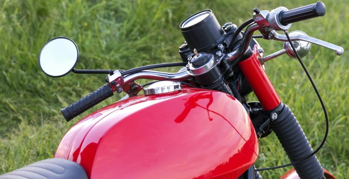 Części Jawa 350 - jak dbać o układ wydechowy w klasycznym motocyklu?