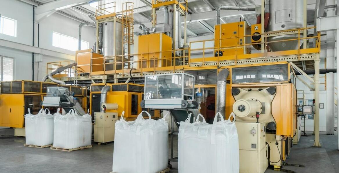 Jakie kompaktory na odpady najlepiej sprawdzają się w dużych zakładach produkcyjnych?