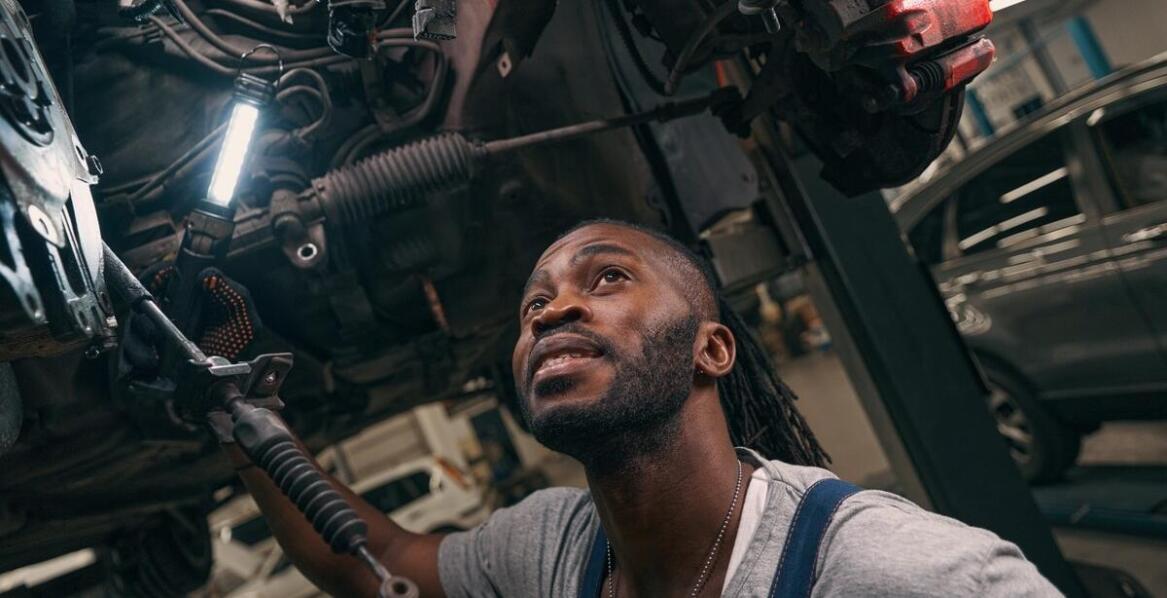 Jakie są aktualne wymagania dotyczące przeglądów technicznych pojazdów?