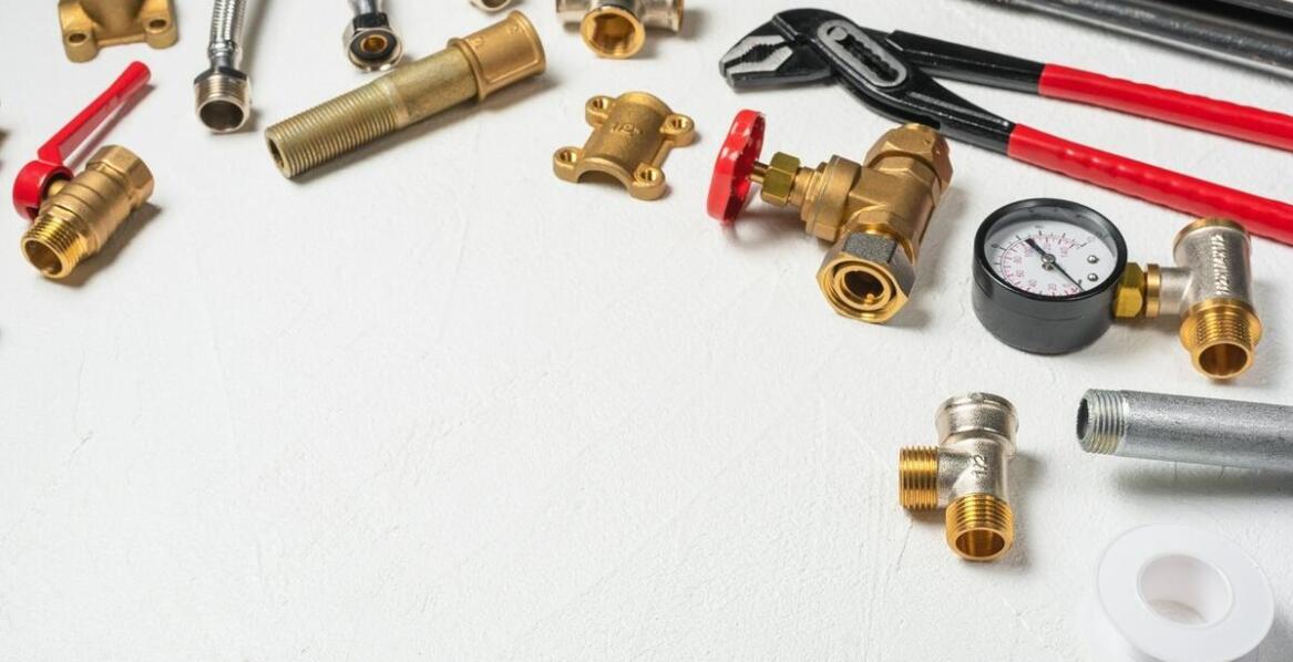 Jak wybrać materiały do instalacji sanitarnych?