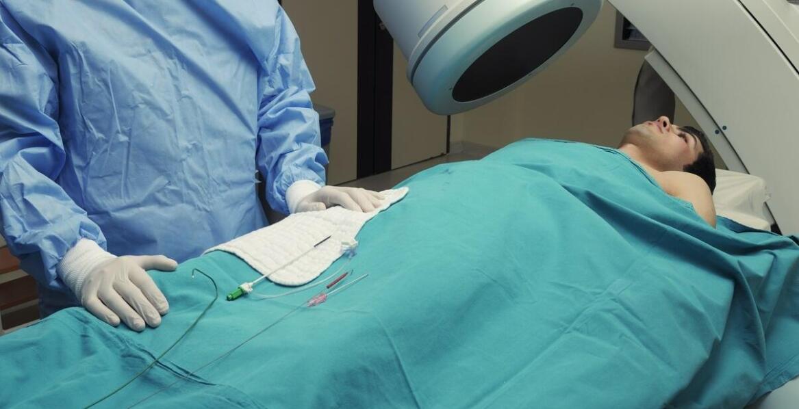 Przebieg zabiegu wszczepiania wszywki alkoholowej