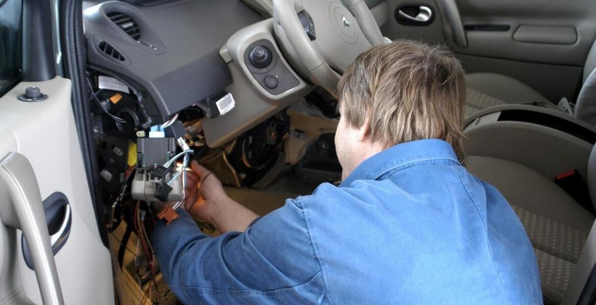 Jak dbać o system SRS, aby uniknąć konieczności wymiany poduszek powietrznych?