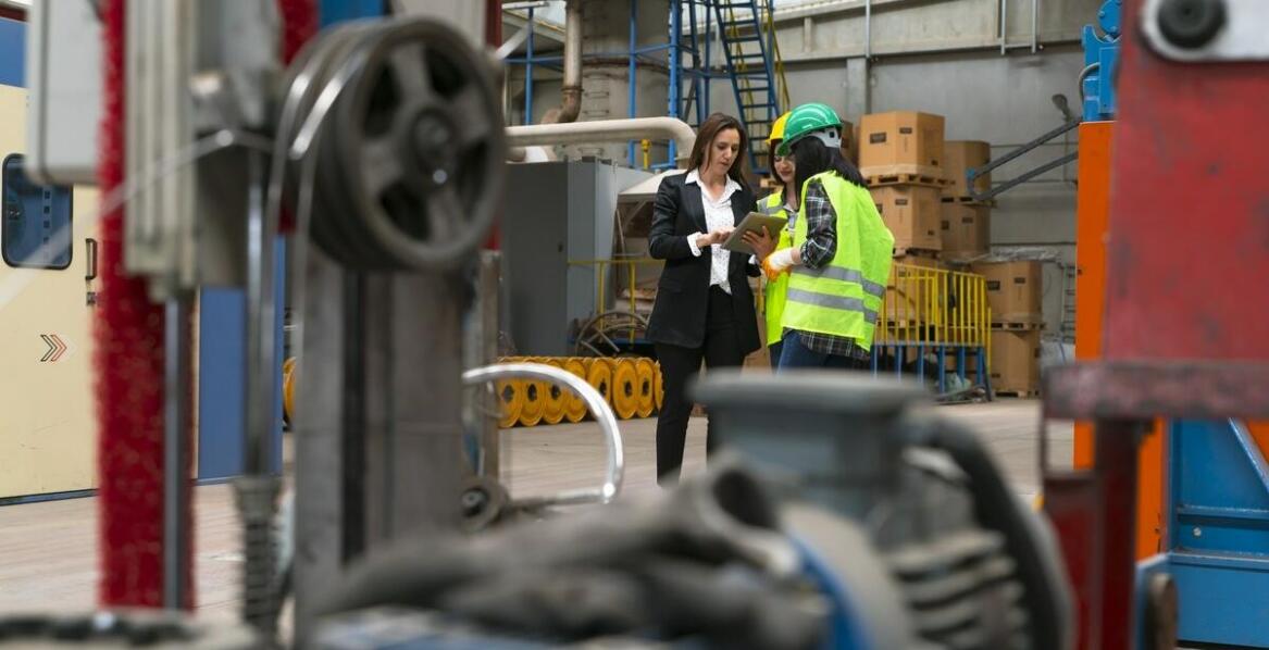 Szkolenia z zakresu lean manufacturing: Korzyści wynikające z pracy z profesjonalnym coachem biznesowym we Wrocławiu